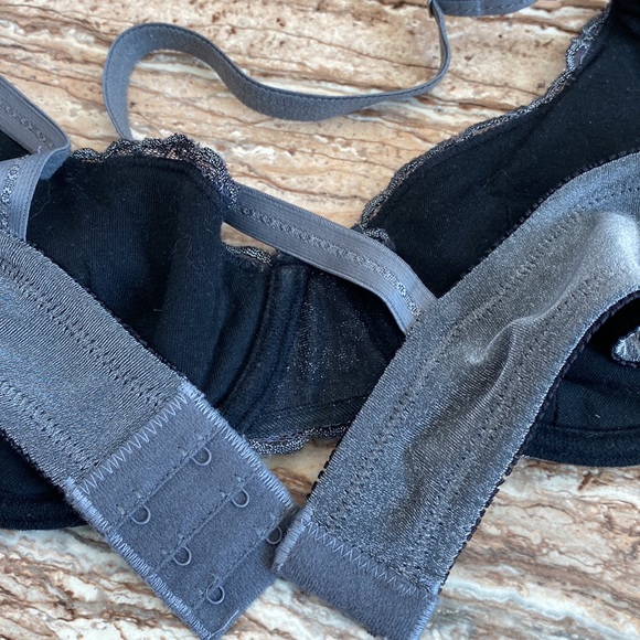 Fashion ladies bra in size 34A. Pewter/silver colouring with lace overlay. - Picture 8 of 8